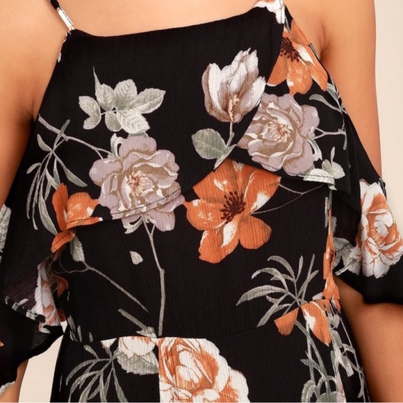 Lulu’s Black Floral Maxi Open Shoulder - Picture 4 of 7
